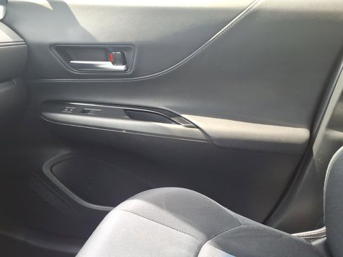 Used 2021 Toyota Venza LE w/ Carpet Mat Package (TMS) AWD/4WD image 26