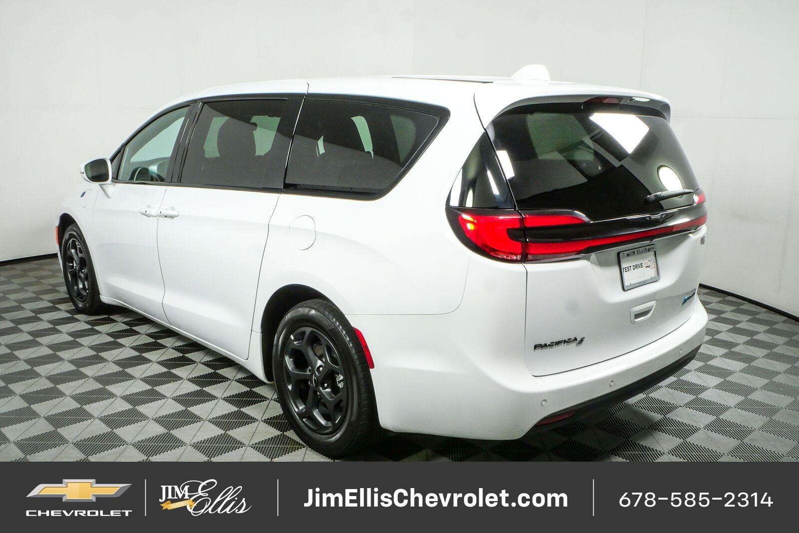 Used 2022 Chrysler Pacifica Touring-L w/ S Appearance Package FWD image 27