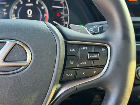 Certified 2024 Lexus ES 350 w/ Premium Package image 31