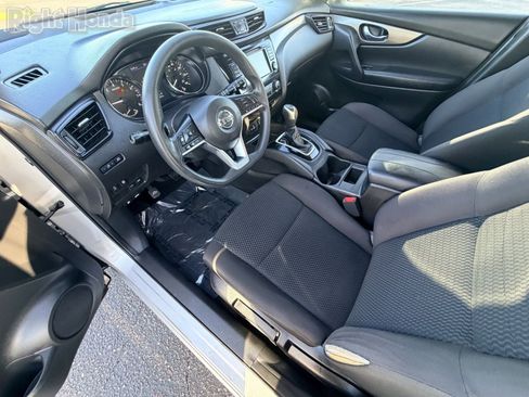Used 2020 Nissan Rogue Sport S w/ Appearance Package FWD image 14
