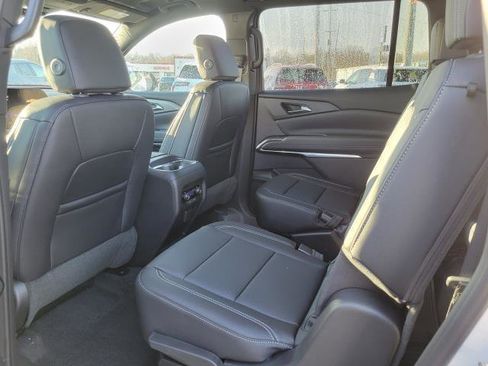 New 2026 Chevrolet Traverse LT w/ Sun and Wheel Package image 22
