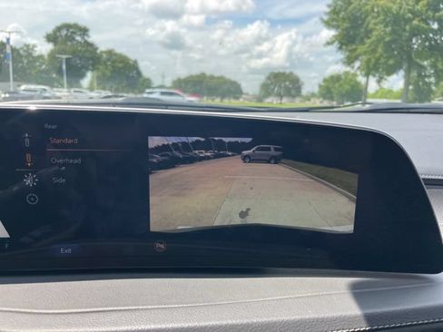 Used 2025 Cadillac XT4 Premium Luxury FWD image 25