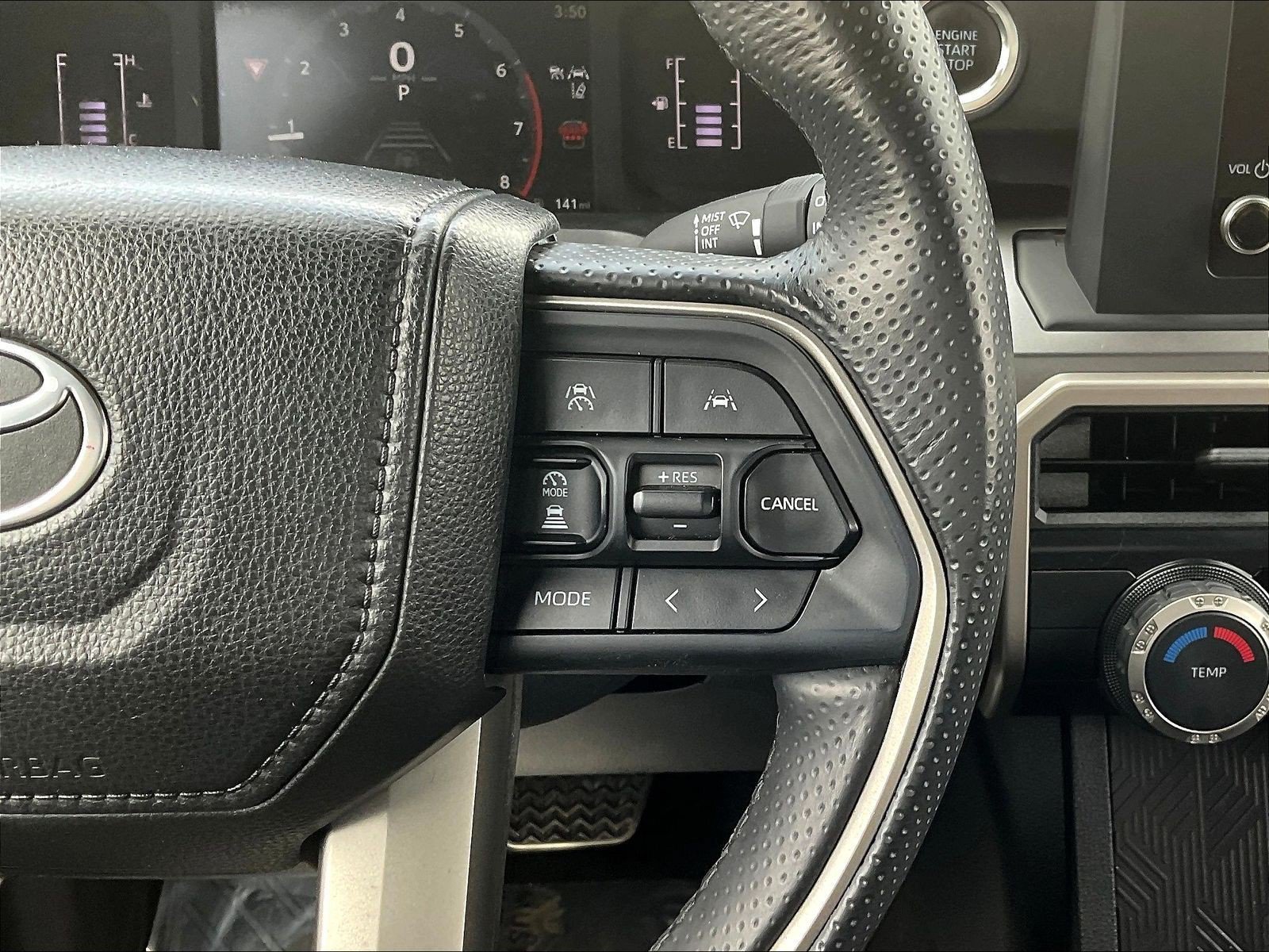 Used 2025 Toyota 4Runner SR5 AWD/4WD image 13