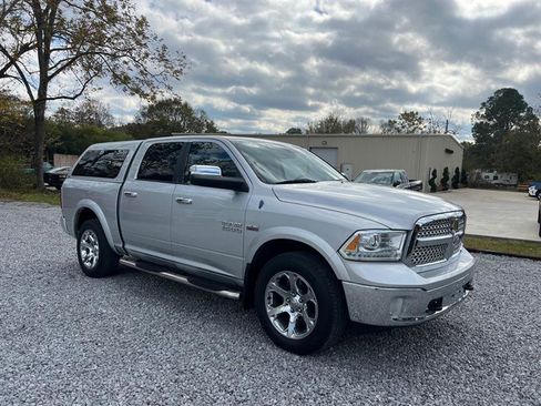 Used 2013 RAM 1500 Laramie w/ Convenience Group image 8