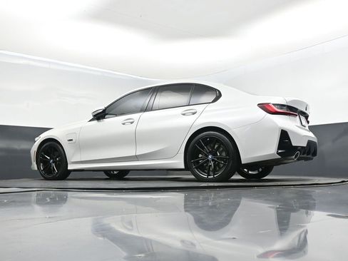 Certified 2023 BMW 330e w/ M Sport Package image 40