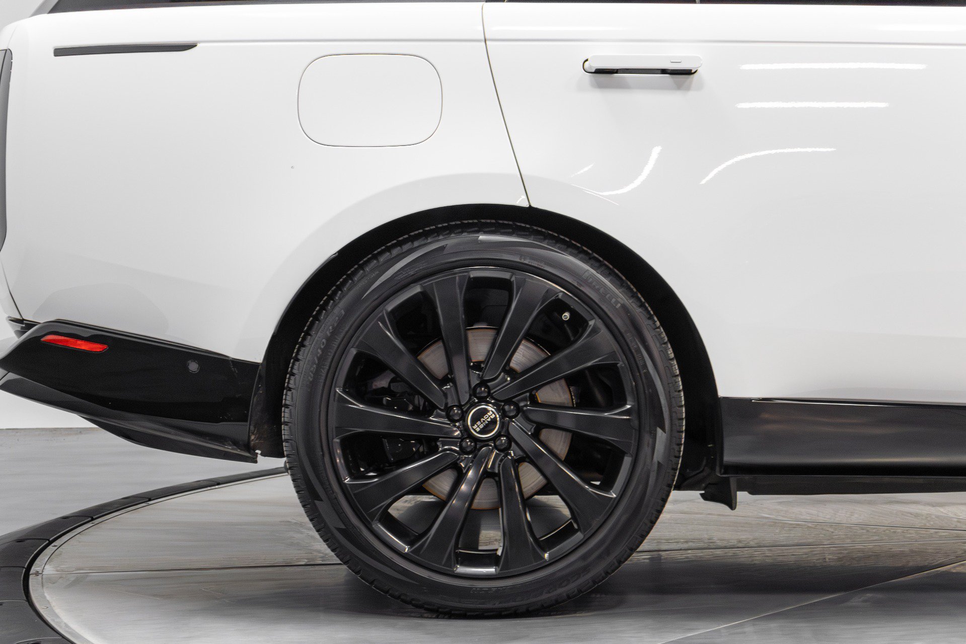 Used 2023 Land Rover Range Rover Long Wheelbase Autobiography AWD/4WD image 14