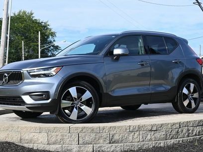 Used 2019 Volvo XC40 T5 Momentum