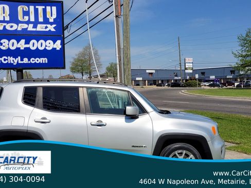 Used 2019 Jeep Renegade Latitude image 4