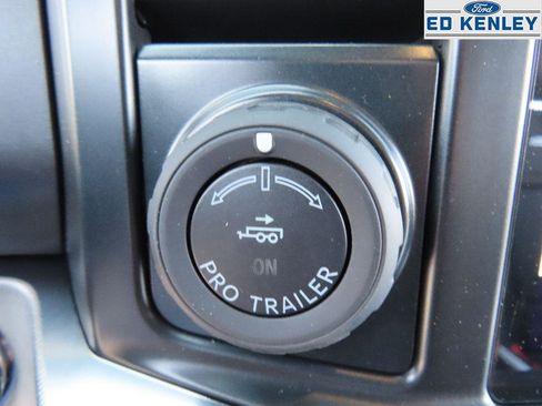 New 2025 Ford F350 Platinum w/ FX4 Off-Road Package image 17