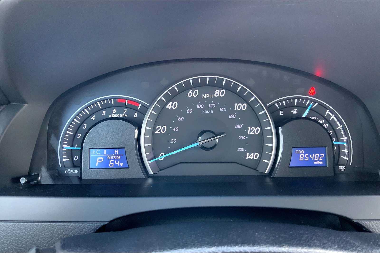 Used 2012 Toyota Camry LE FWD image 25