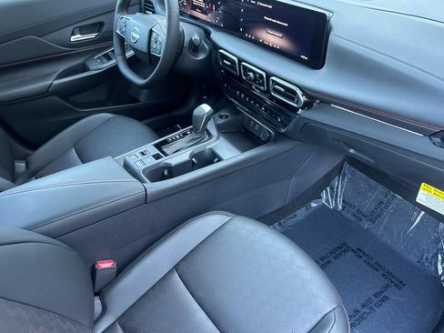New 2026 Nissan Sentra SR w/ SR Premium Package FWD image 12