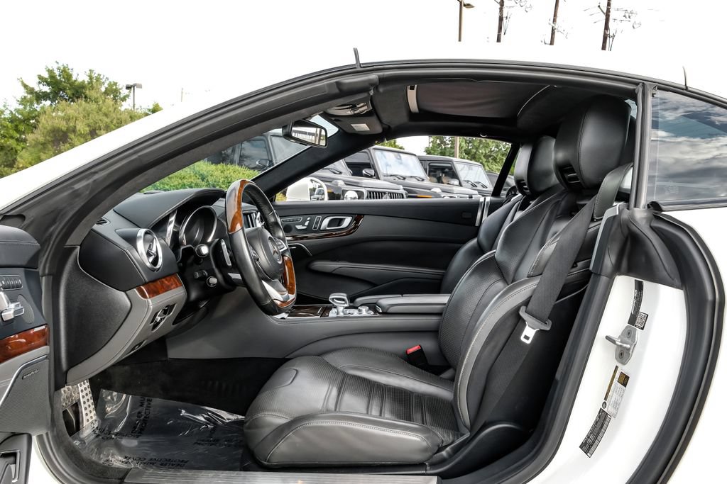 Used 2018 Mercedes-Benz SL 63 AMG image 25