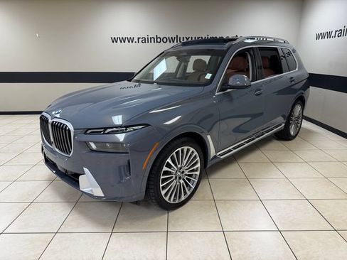 Used 2024 BMW X7 xDrive40i w/ Parking Assistance Package AWD/4WD image 3