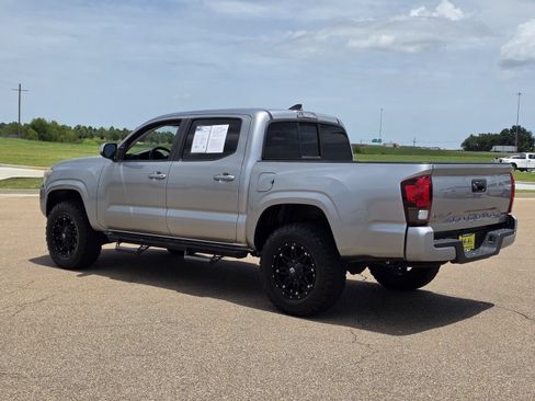 Used 2019 Toyota Tacoma SR w/ SR Convenience Package RWD image 7