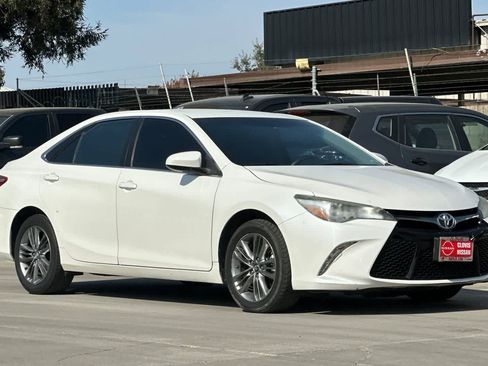 Used 2016 Toyota Camry SE FWD image 10