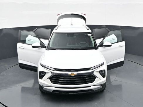 Used 2025 Chevrolet TrailBlazer LT w/ Driver Confidence Package image 43