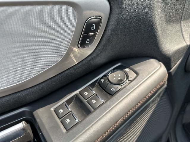 Used 2025 Ford Expedition Max Active AWD/4WD image 18