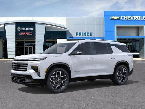 New 2026 Chevrolet Traverse High Country image 2