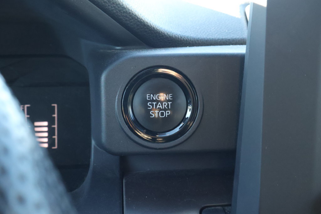 Used 2024 Toyota Tacoma SR5 AWD/4WD image 31