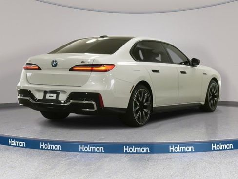 Certified 2024 BMW i7 M70 image 6