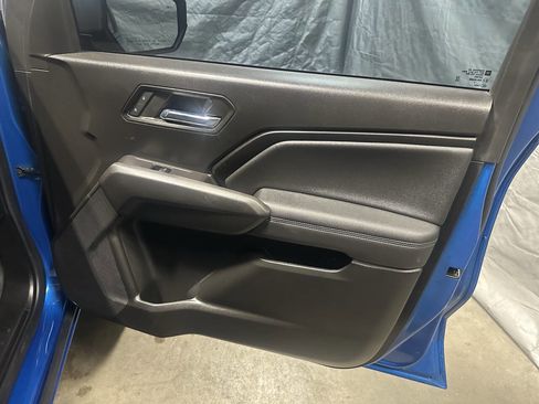 Used 2023 Chevrolet Colorado LT w/ LT Convenience Package III image 14