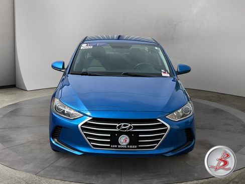 Used 2018 Hyundai Elantra SE FWD image 2