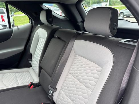 Used 2020 Chevrolet Equinox LS w/ LPO, Floor Liner Package FWD image 17