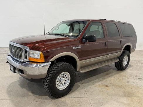 Used 2001 Ford Excursion Limited AWD/4WD image 2