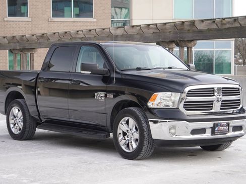 Used 2019 RAM 1500 Big Horn AWD/4WD image 2