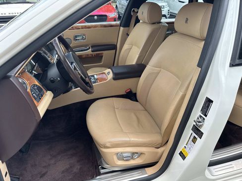 Used 2012 Rolls-Royce Ghost RWD image 34