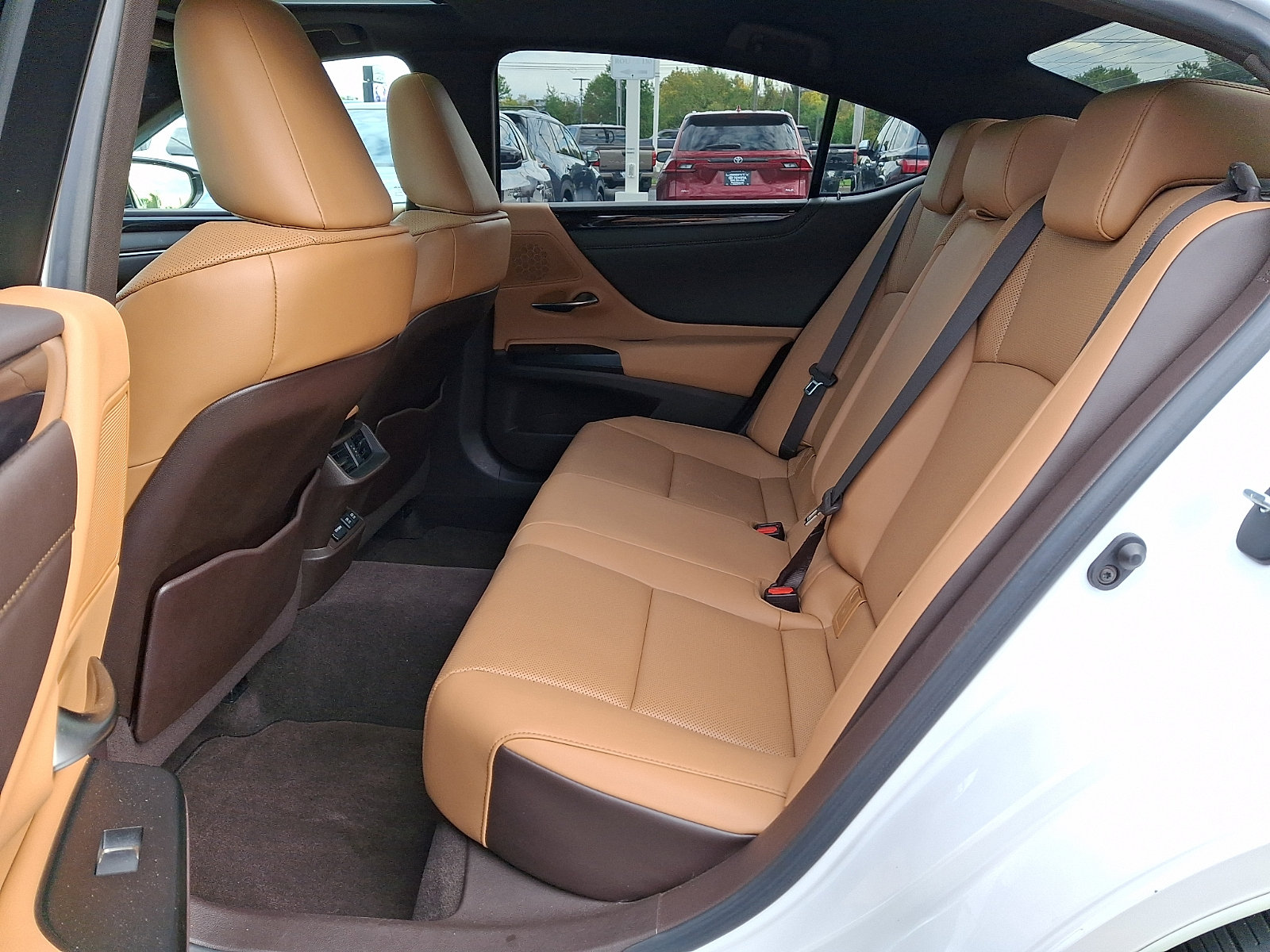 Used 2021 Lexus ES 250 w/ Premium Package AWD/4WD image 9