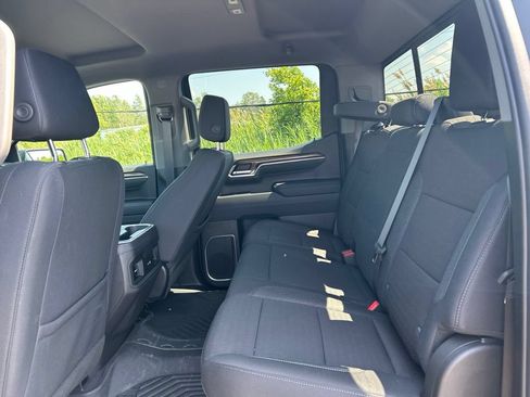 Used 2023 Chevrolet Silverado 1500 LT Trail Boss w/ Convenience Package II AWD/4WD image 26