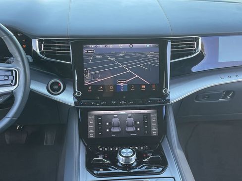 Used 2022 Jeep Grand Wagoneer Series III w/ Flexible Seating Group image 14