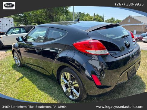 Used 2012 Hyundai Veloster w/ Style Pkg FWD image 9