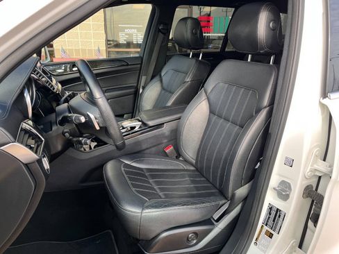 Used 2017 Mercedes-Benz GLS 450 4MATIC w/ Premium Package image 9