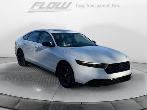 New 2025 Honda Accord SE image 1