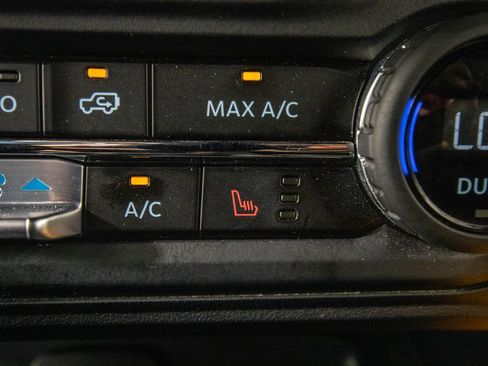 Used 2023 Ford Bronco Badlands w/ Sasquatch Package AWD/4WD image 26