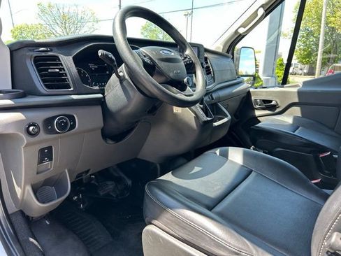 Used 2025 Ford Transit 250 148 Medium Roof RWD image 14