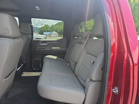 Used 2022 Chevrolet Silverado 1500 LTZ AWD/4WD image 25