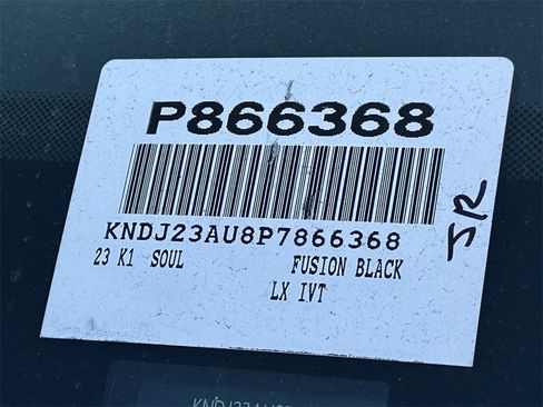 Used 2023 Kia Soul LX image 30