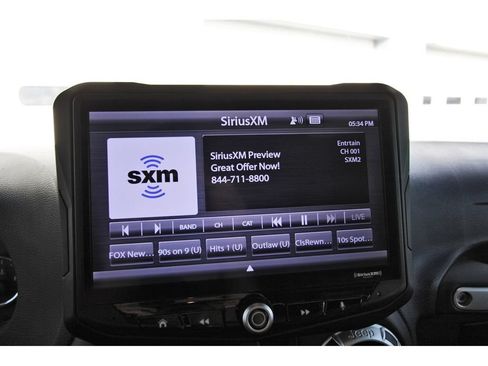 Used 2017 Jeep Wrangler Unlimited Rubicon w/ Connectivity Group AWD/4WD image 25