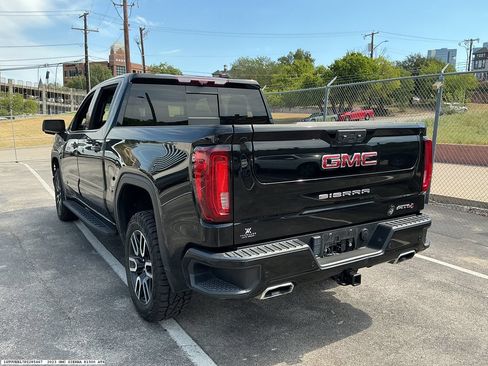 Used 2023 GMC Sierra 1500 AT4 w/ AT4 Premium Package AWD/4WD image 4