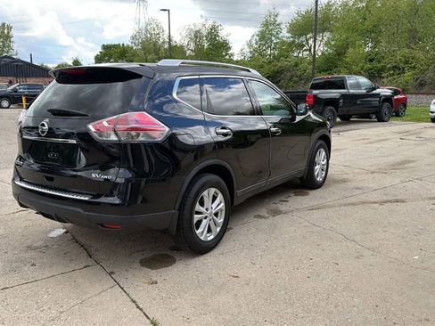 Used 2015 Nissan Rogue SV AWD/4WD image 7