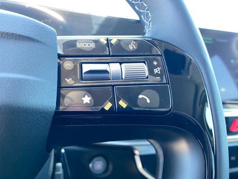 New 2026 Kia Sorento S FWD image 17