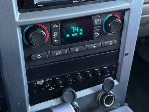 Used 2003 HUMMER H2 Luxury w/ Preferred Equipment Group image 40