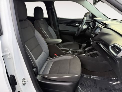 Used 2023 Chevrolet TrailBlazer LT w/ Convenience Package image 19