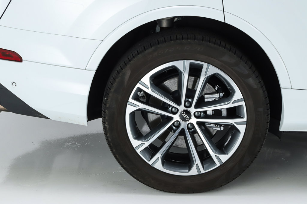 Used 2026 Audi Q7 3.0T Premium AWD/4WD image 16