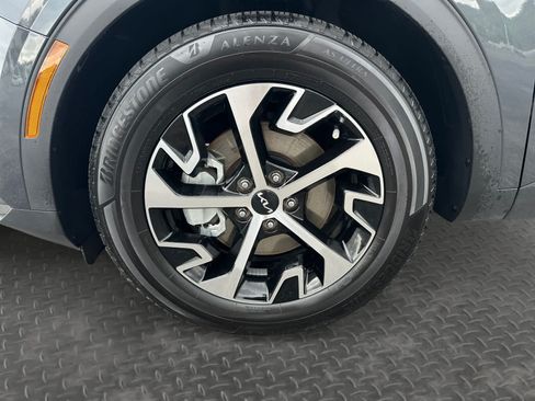 Used 2023 Kia Sportage EX FWD image 9