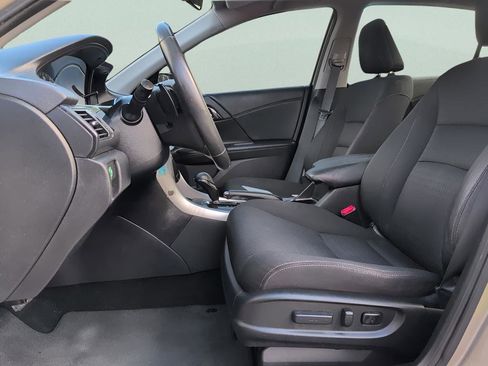 Used 2014 Honda Accord Sport image 32