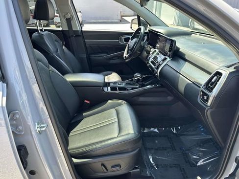 Used 2023 Kia Sorento SX AWD/4WD image 21